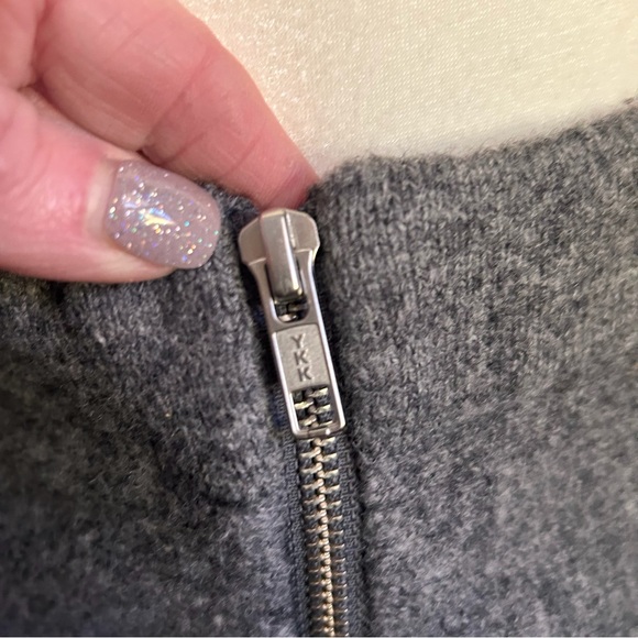 Tahari Gray Wool Sweater A-line Skirt Small - Picture 3 of 7